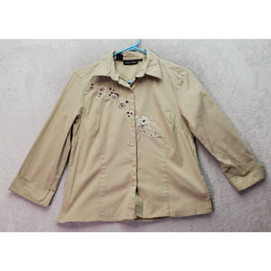 Carlie’s Court Shirt Women Medium Tan Embroidered Floral Slit Collar Button Down